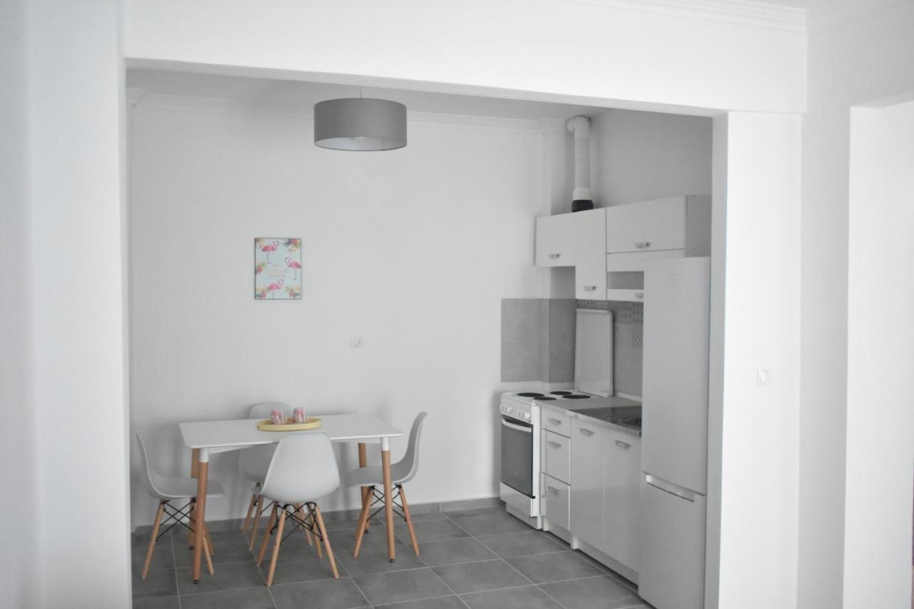 Seaside Apartments Nea Iraklia Exterior foto