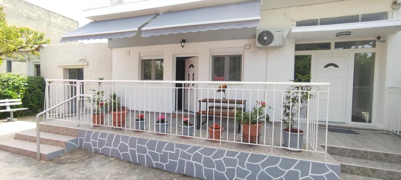 Seaside Apartments Nea Iraklia Exterior foto